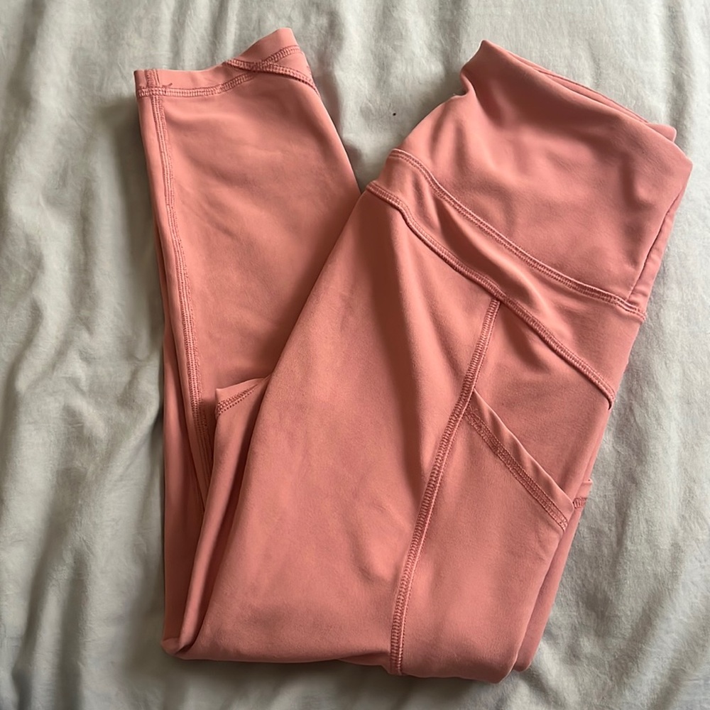 Workout leggings with pockets